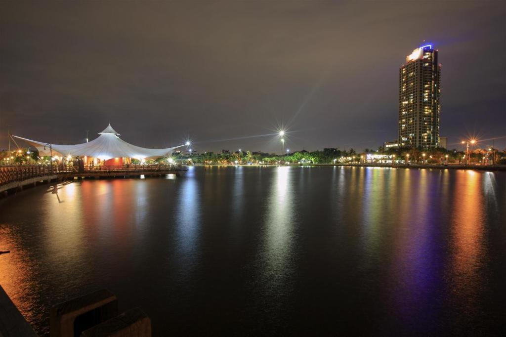 Redstar Hotel Jakarta Luaran gambar