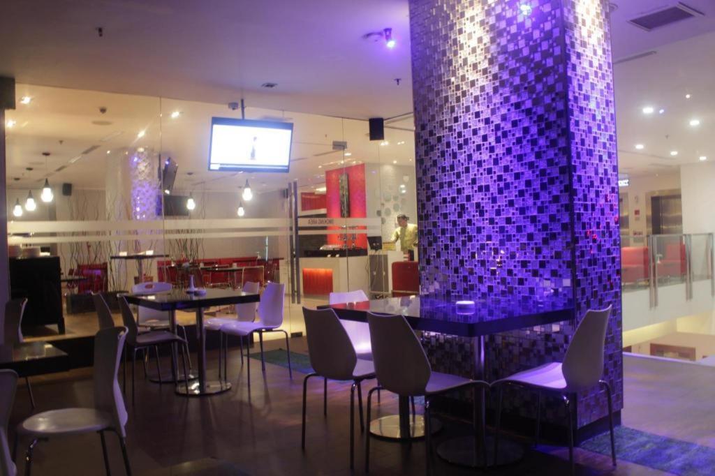 Redstar Hotel Jakarta Luaran gambar