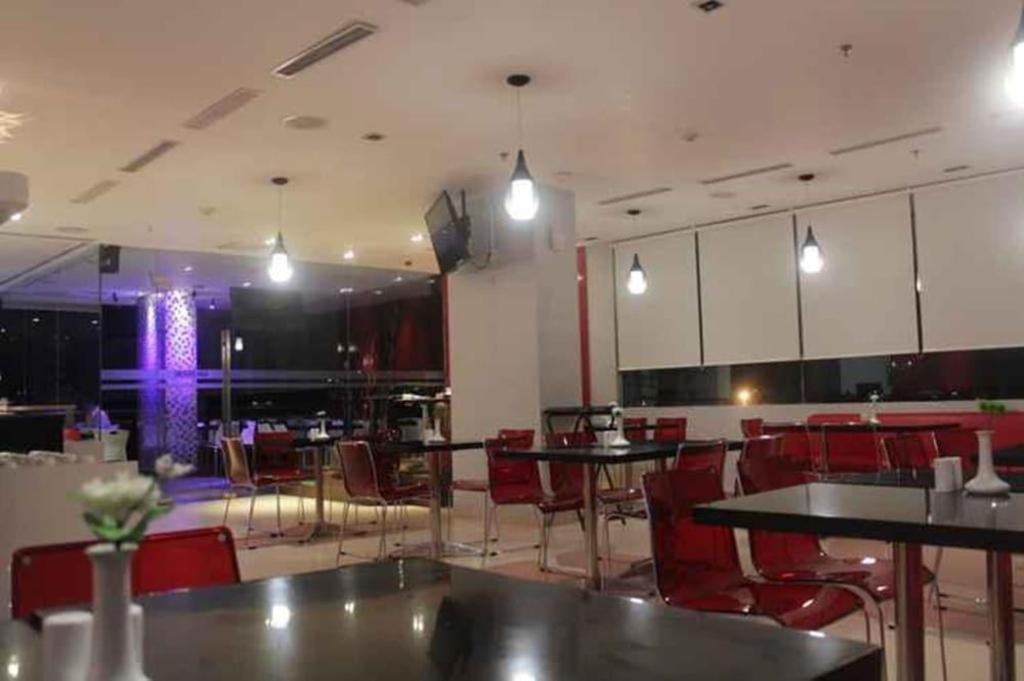 Redstar Hotel Jakarta Luaran gambar