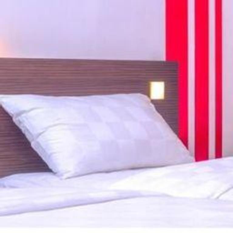 Redstar Hotel Jakarta Luaran gambar