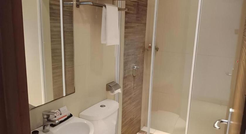 Redstar Hotel Jakarta Luaran gambar